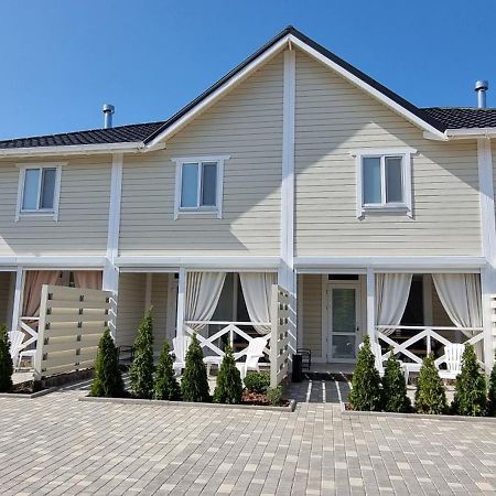 Sunville 초르노모르스크 외부 사진